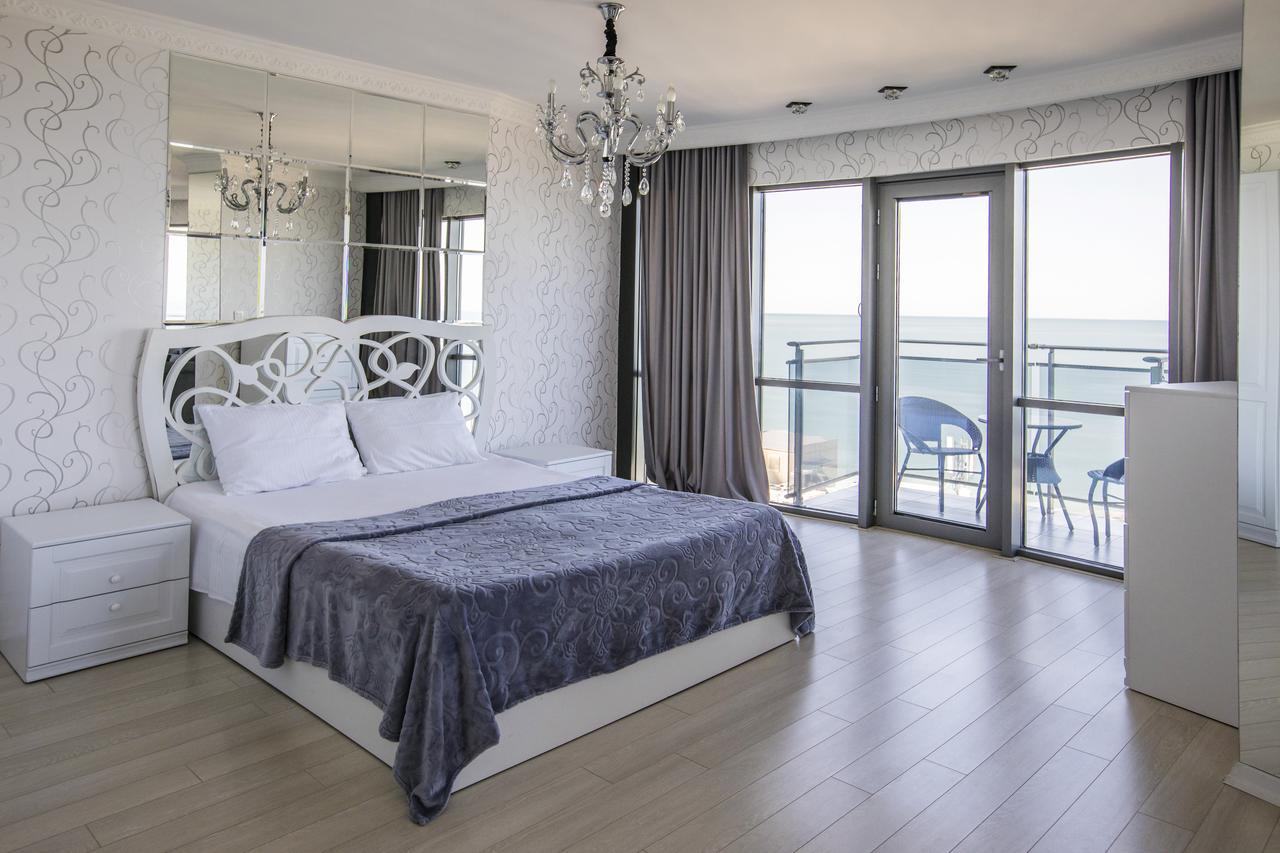 Tina'S Apartments With Panoramic Sea View Batumi Zewnętrze zdjęcie